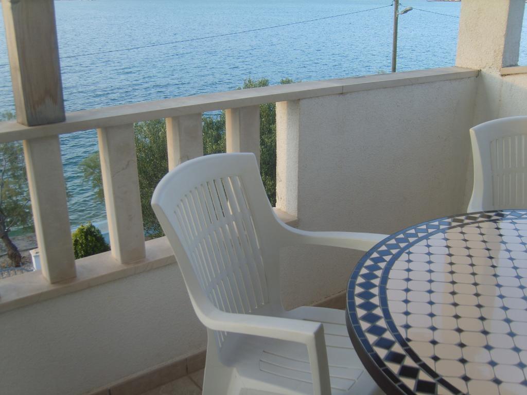 Apartments Iva Alla Trogir Eksteriør billede